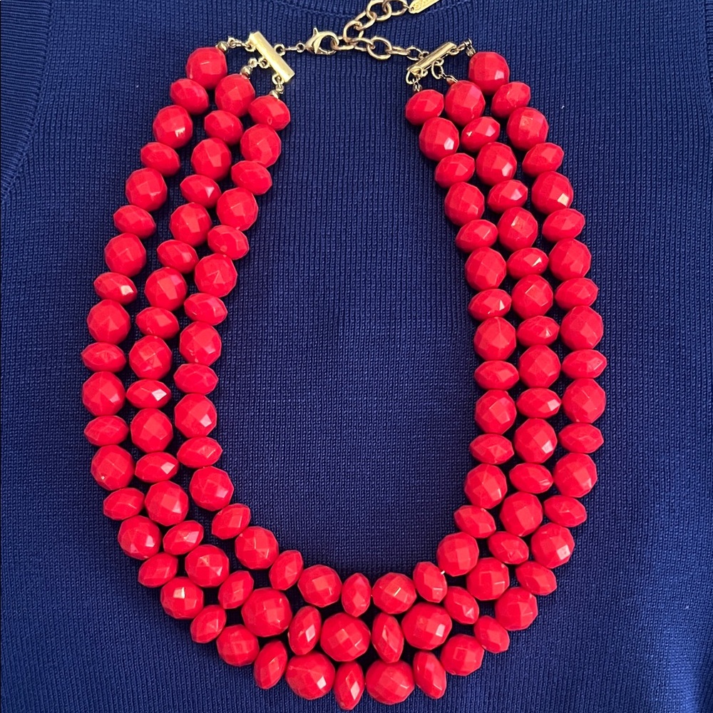 Vibrant Pink Beaded Necklace - Picture 4 of 4